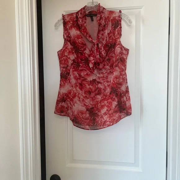 White House Black Market Pink Floral Top - Picture 2 of 5